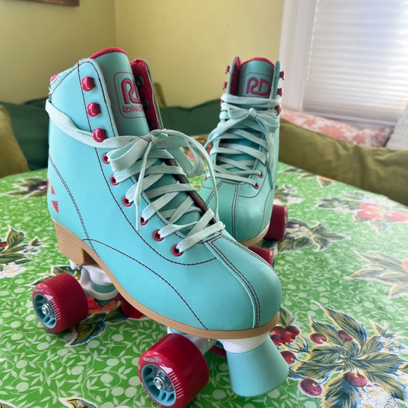 Roller Derby Candi GRL Lucy Roller Skates~Watermelon~ Adjustable Size 3-6 w/pads - Picture 11 of 12